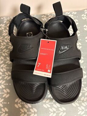Nike Black Women’s Slide Sandals
